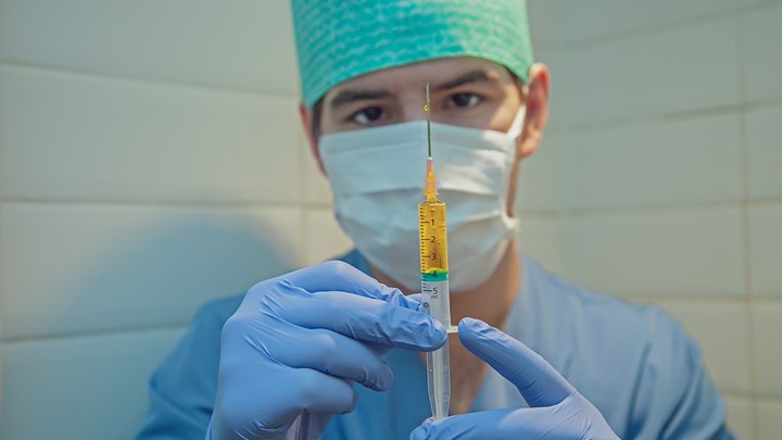 Coronavac: Το πειραματικό εμβόλιο των Κινέζων για τον κορονοϊό – Είναι έτοιμοι να παράγουν 100 εκατ. ετησίως