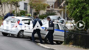 Ηλεία: Πώς έπεσε το βρέφος από τις σκάλες – Όλα όσα ισχυρίζονται οι γονείς του