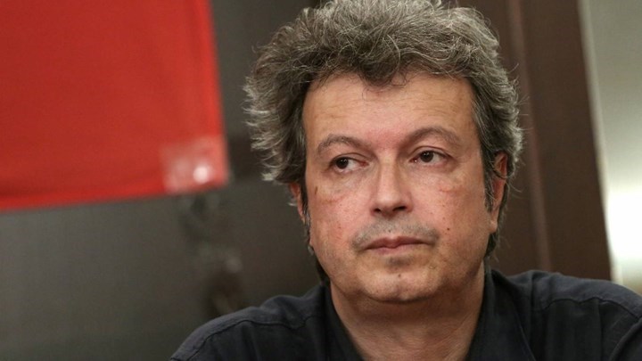 Έξαλλος ο Τατσόπουλος με τη Γιαμαρέλλου: «Το πρωί λοιμωξιολόγος, το βράδυ ξεματιάστρα»