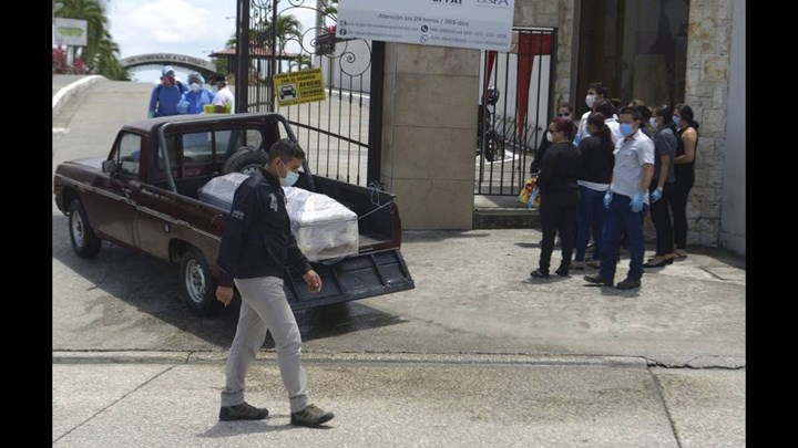 Κορονοϊός: Στους 308 οι νέοι θάνατοι στον Ισημερινό