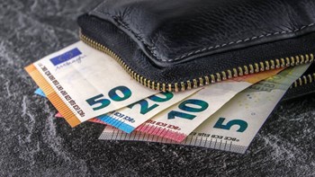 Κατώτατος μισθός: Καμία αύξηση το 2020 – Πότε θα ισχύσει ο νέος