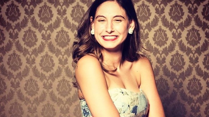 Φωτεινή Αθερίδου: Η αδημοσίευτη φωτογραφία με τον γιο και τον σύντροφό της από το μαιευτήριο