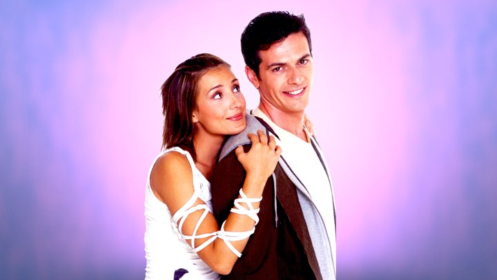 Θα βρεις τον δάσκαλό σου: “Μαρίζα” και “Θάνος” ποζάρουν μαζί 13 χρόνια μετά το τέλος της σειράς