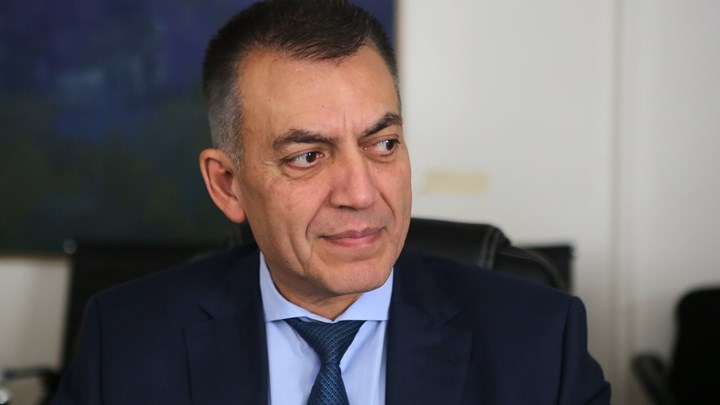 Βρούτσης: Με καθυστέρηση η καταβολή για τα αναδρομικά στις συντάξεις – Τι είπε για τα 800 ευρώ