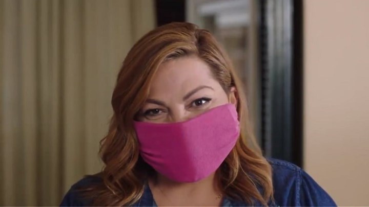 Από τον Παπαδόπουλο και το «Μένουμε Σπίτι» στη Σταυροπούλου και το «Μένουμε Ασφαλείς»- ΒΙΝΤΕΟ