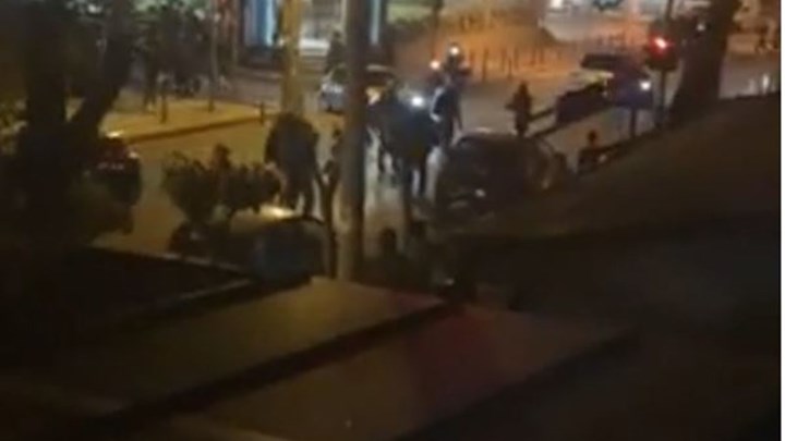 Ένταση και επεισόδια στην Αγία Παρασκευή για αυτοσχέδιο πάρτι – Τι καταγγέλλει ο δήμαρχος – ΒΙΝΤΕΟ