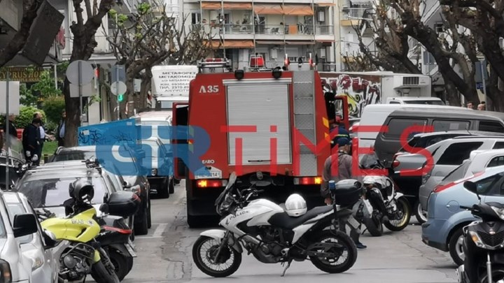 Πανικός από έκρηξη σε διαμέρισμα στη Θεσσαλονίκη – Ένας τραυματίας – ΦΩΤΟ