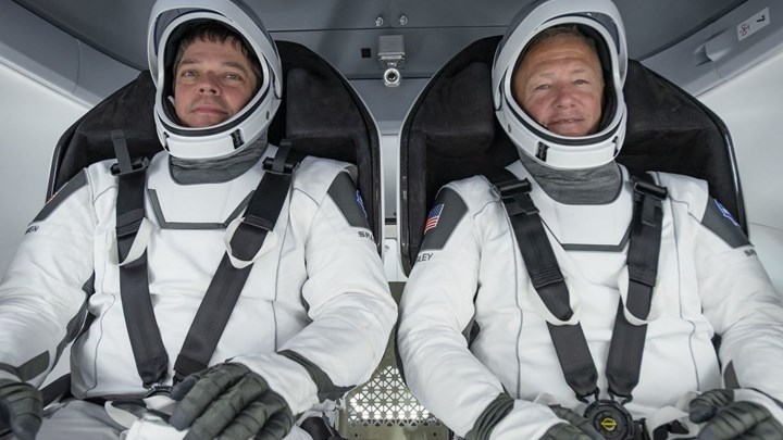 Αυτοί είναι οι δύο αστροναύτες που θα ταξιδέψουν στην ιστορική αποστολή SpaceX – ΒΙΝΤΕΟ