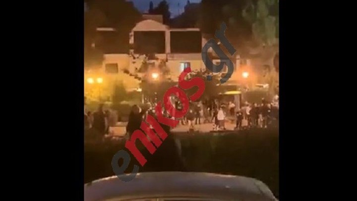 Υπαίθρια πάρτι: Μπαίνει “φρένο” στις συγκεντρώσεις στις πλατείες