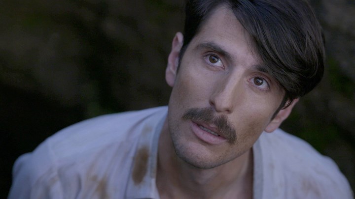 Άγριες Μέλισσες – Η αποκάλυψη του Μελέτη: Έχω πληρωθεί για δουλειές… 2-3 ευρώ ή και τίποτα