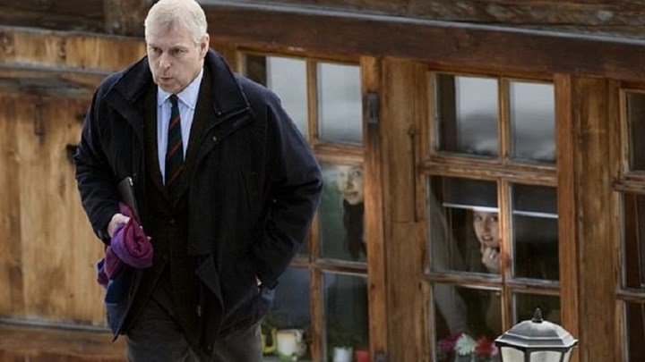 Νέοι μπελάδες για τον πρίγκιπα Άντριου – Μήνυση για απλήρωτη δόση σαλέ – ΦΩΤΟ