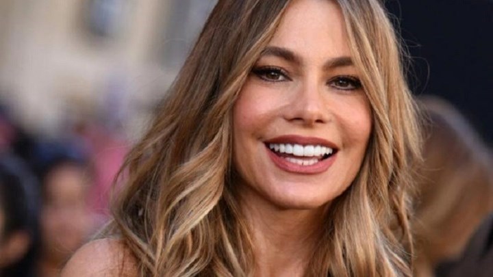 Σοφία Βεργκάρα: “Κόλαση” με μικροσκοπικό μπικίνι – ΦΩΤΟ