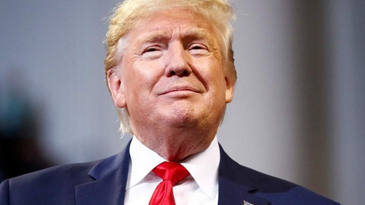 Πώς ο Τραμπ με τη δήλωση περί εξαφάνισης του κορονοϊού χωρίς εμβόλιο “άδειασε” τον κορυφαίο γιατρό των ΗΠΑ