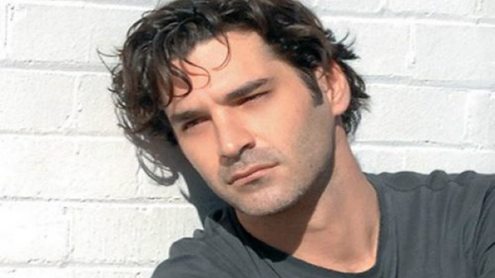 Η επιστροφή του Χριστόφορου Παπακαλιάτη στην τηλεόραση