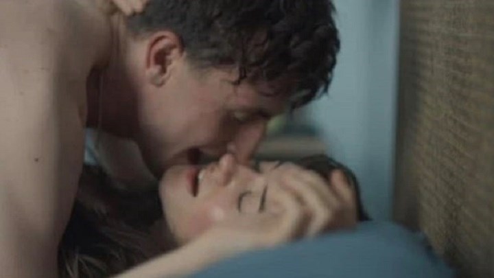 BBC: Αυτή είναι η πιο “καυτή” σειρά με 41 λεπτά ερωτικές σκηνές σε 12 επεισόδια – ΒΙΝΤΕΟ