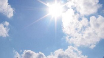 Καιρός: Ζέστη, νοτιάδες και σκόνη σήμερα – Πού θα ξεπεράσει τους 30 βαθμούς η θερμοκρασία