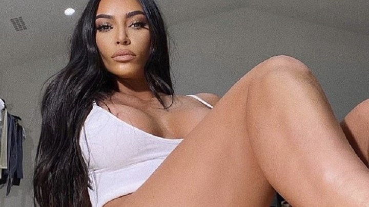 Κιμ Καρντάσιαν: Φωτογραφίζεται topless και προκαλεί ταχυπαλμία – ΦΩΤΟ