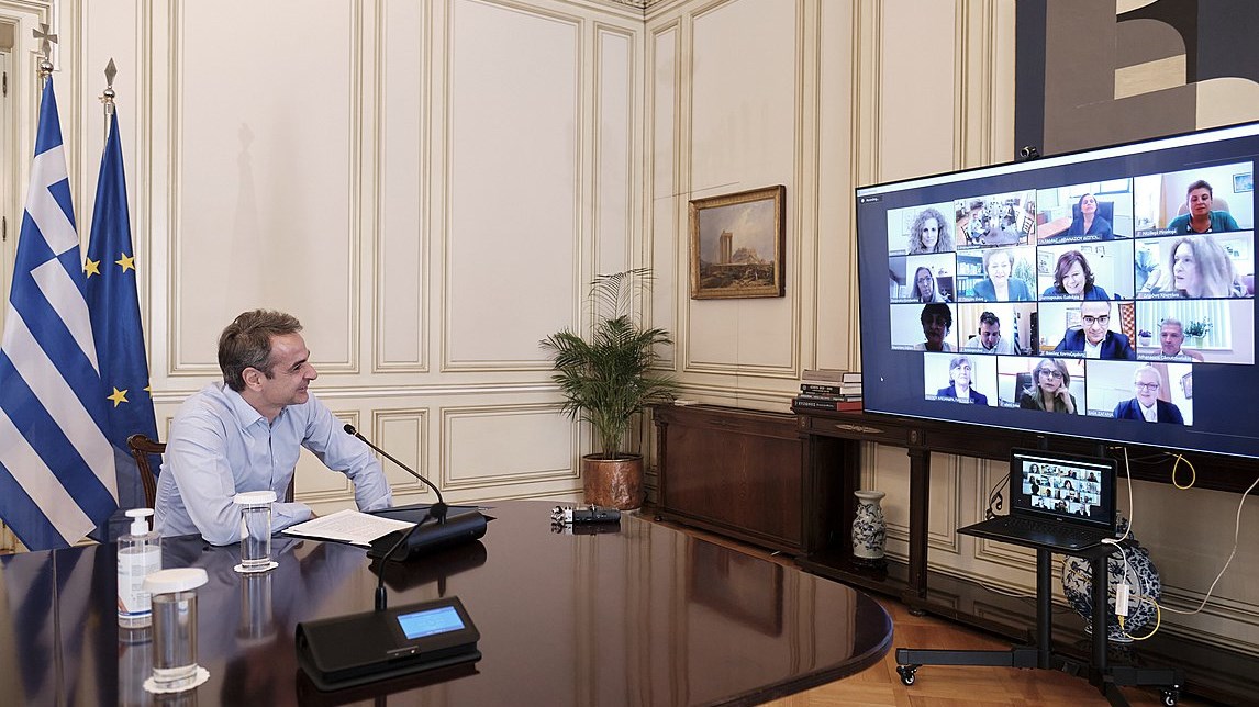 Μητσοτάκης σε νοσηλευτές: Με την αξία σας και αυτοθυσία βγάλατε την Ελλάδα ασπροπρόσωπη