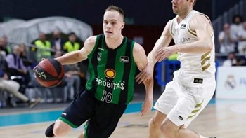 Ο Πρέπελιτς “έντυσε” τον γιο του… Σπανούλη – ΦΩΤΟ