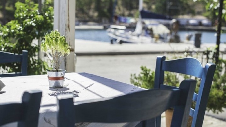 Εστιατόρια – καφέ: Οι προτάσεις για το restart – Θερμομέτρηση εργαζομένων και πόρτες τύπου… σαλούν