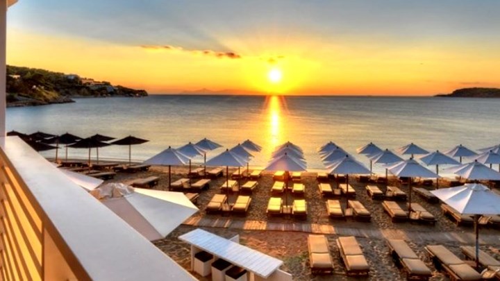 Ανοίγουν οι οργανωμένες παραλίες το Σαββατοκύριακο – Η εισήγηση της Επιτροπής των ειδικών