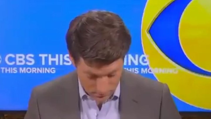 Viral: Παρουσιαστής κοιμήθηκε την ώρα της εκπομπής του – ΒΙΝΤΕΟ