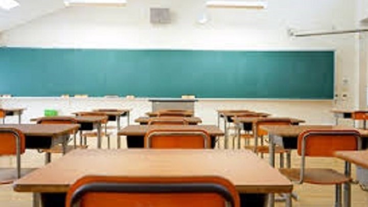 Στη φυλακή παντρεμένος καθηγητής που τα είχε με μαθήτριά του – ΦΩΤΟ