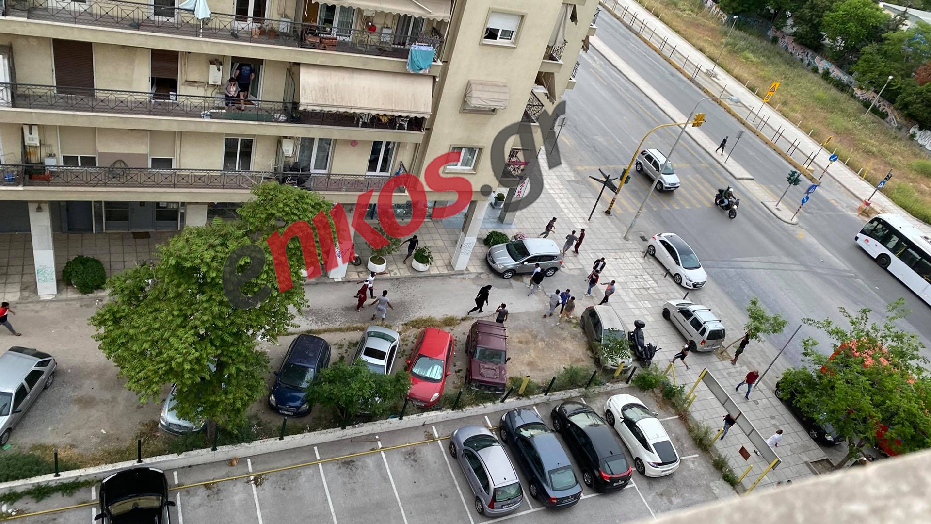 Θεσσαλονίκη: Αιματηρή συμπλοκή αλλοδαπών στην περιοχή του Σιδηροδρομικού σταθμού – ΒΙΝΤΕΟ & ΦΩΤΟ