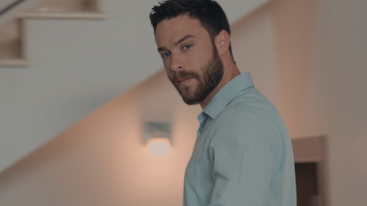 8 Λέξεις: Τι είπε ο Στέφανος Μιχαήλ για το πρόωρο τέλος της σειράς και τα γυρίσματα