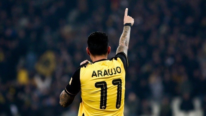 ΑΕΚ: Τραυματίστηκε στην προπόνηση ο Αραούχο