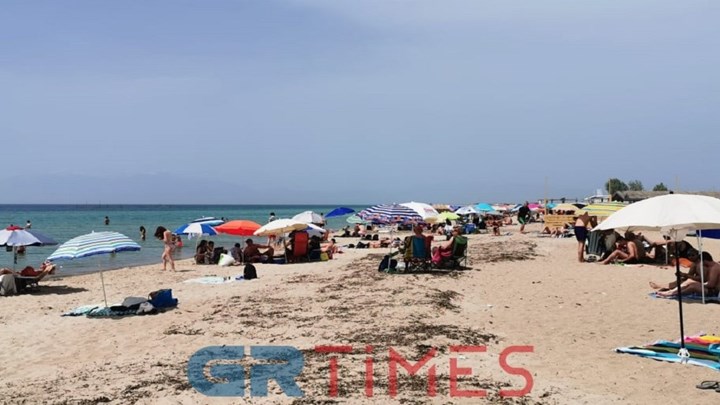 Θεσσαλονίκη: Γέμισαν κόσμο οι κοντινές παραλίες – ΦΩΤΟ – ΒΙΝΤΕΟ