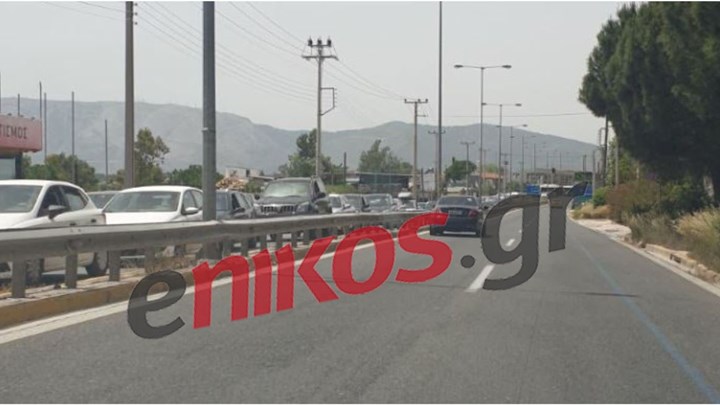 Οι Αθηναίοι πάνε παραλία: Αυξημένη κίνηση στη Λεωφόρο Μαραθώνος προς Ραφήνα – ΦΩΤΟ αναγνώστη