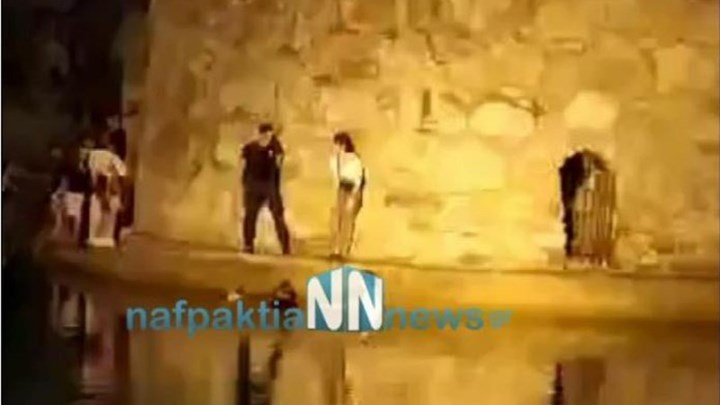 Ναύπακτος: Νεαρός τραυματίστηκε πέφτοντας από φάρο στην προσπάθεια του να κάνει βουτιά