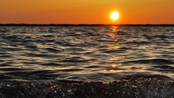 Κορονοϊός: Μην βασίζεστε στη ζέστη του καλοκαιριού προειδοποιούν επιστήμονες – Νέα έρευνα