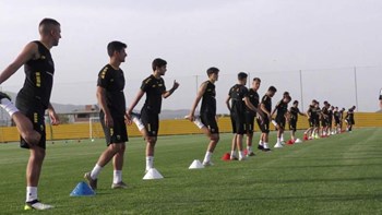 Αποκλειστικά πλάνα στον ΟΠΑΠ: Η πρώτη ομαδική προπόνηση της ΑΕΚ