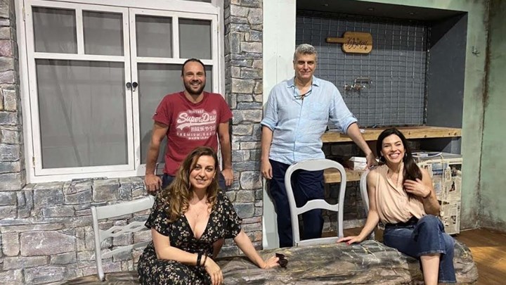 Προσοχή ο φίλος “ξανά” δαγκώνει – Τα πρώτα κλικ Κυριακίδη, Δραγούμη, Μπεγνή, Μουμούρη