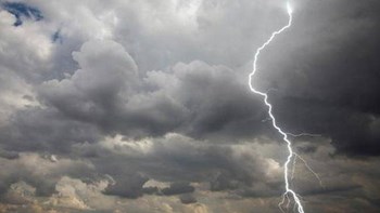 Κακοκαιρία: Βροχές, καταιγίδες και πτώση της θερμοκρασίας – Πού θα είναι πιο έντονα τα φαινόμενα