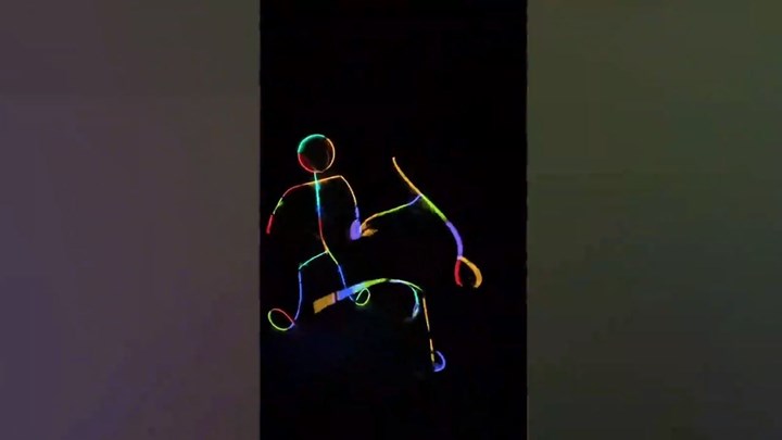 Ένας… λαμπερός χορός που πήγε ξεκαρδιστικά στραβά – BINTEO