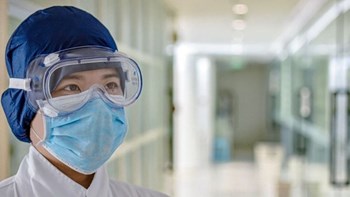 Κορονοϊός: Νεότερα δεδομένα για τις διαγνωστικές και θεραπευτικές προσεγγίσεις των οσφρητικών διαταραχών σε ασθενείς