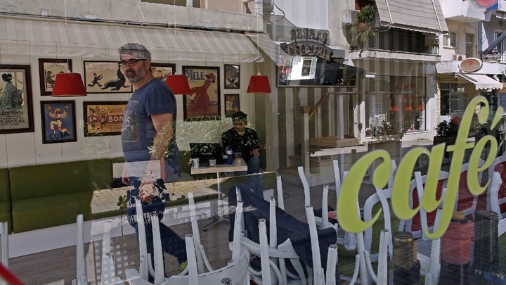 Παπαθανάσης: Έως τις 15 Ιουνίου θα ανοίξουν και οι εσωτερικοί χώροι στην εστίαση