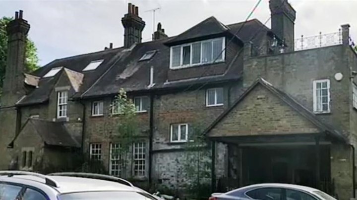 Βρετανία: Θρίλερ με την εξαφάνιση Έλληνα μεγιστάνα – Η “στοιχειωμένη” βίλα και η απάντηση της Σκότλαντ Γιαρντ