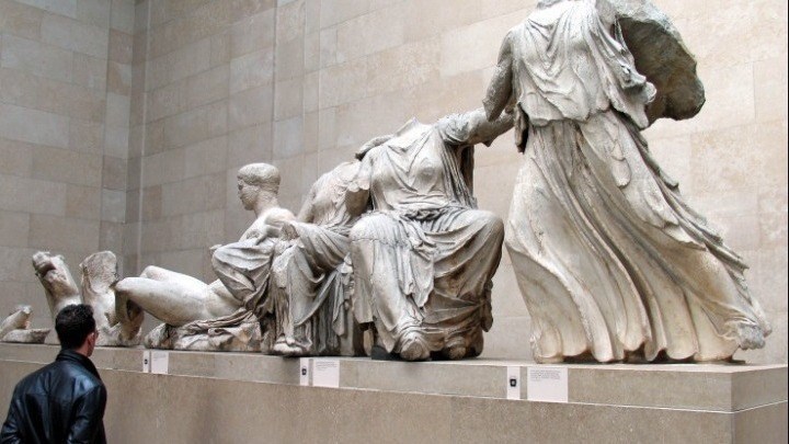 Μενδώνη: Τα γλυπτά του Παρθενώνα είναι προϊόν κλοπής – Το βρετανικό Μουσείο να επανεξετάσει τη στάση του