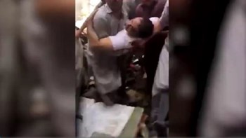 Αεροπορική τραγωδία στο Πακιστάν: ΒΙΝΤΕΟ ντοκουμέντο από τη διάσωση επιβάτη της μοιραίας πτήσης