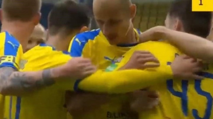 Κορονοϊός: Στην Τσεχία ο ιός δεν τους… πιάνει – Πρεμιέρα στο πρωτάθλημα γεμάτη… αγκαλιές – ΒΙΝΤΕΟ