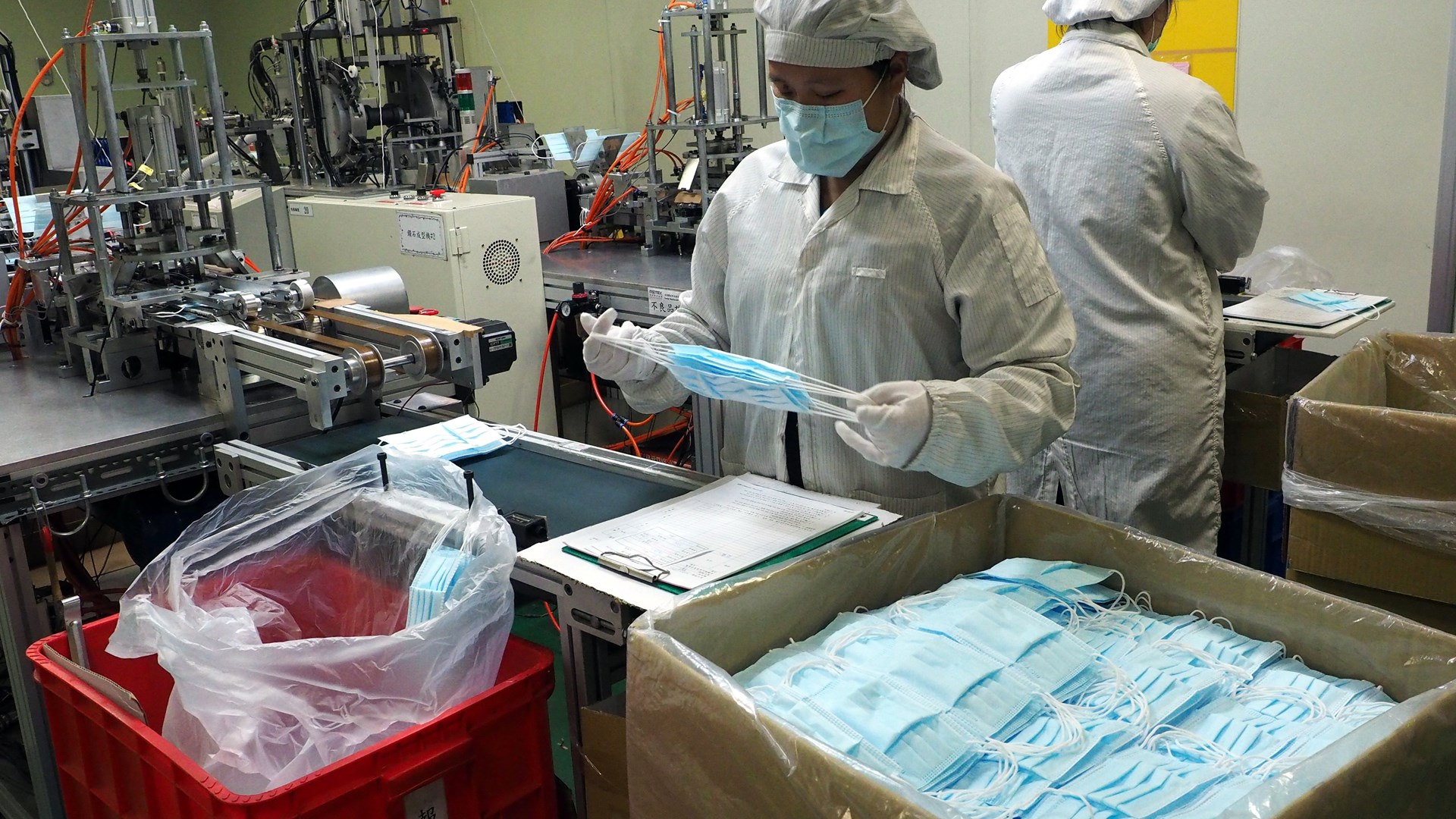 “Ψυχρός πόλεμος” ΗΠΑ – Κίνας για τον κορονοϊό: Τι απαντά το Ινστιτούτο Ιολογίας της Γουχάν