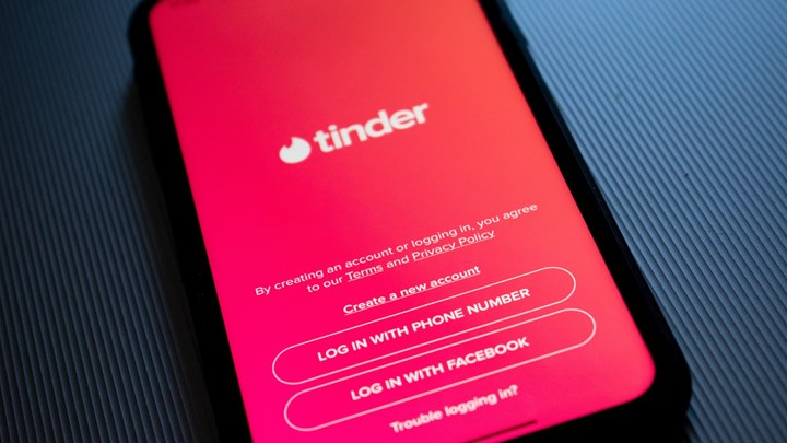 Θανάσιμο ραντεβού μέσω Tinder: 24χρονος στραγγάλισε και μαχαίρωσε 25χρονη