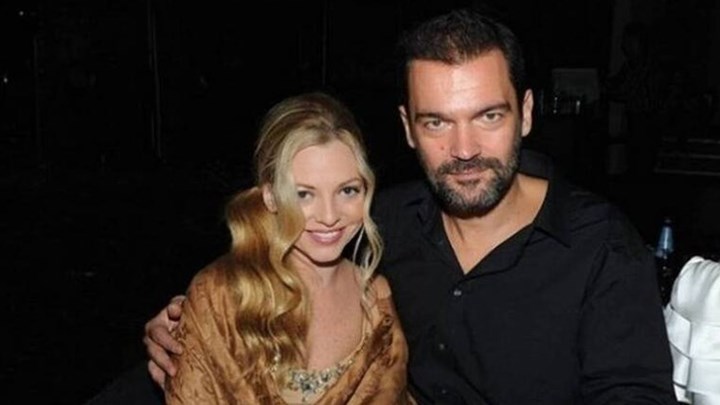 “Σύννεφα” στον γάμο του Κωνσταντίνου Καζάκου και της Ιωάννας Μαρτζούκου