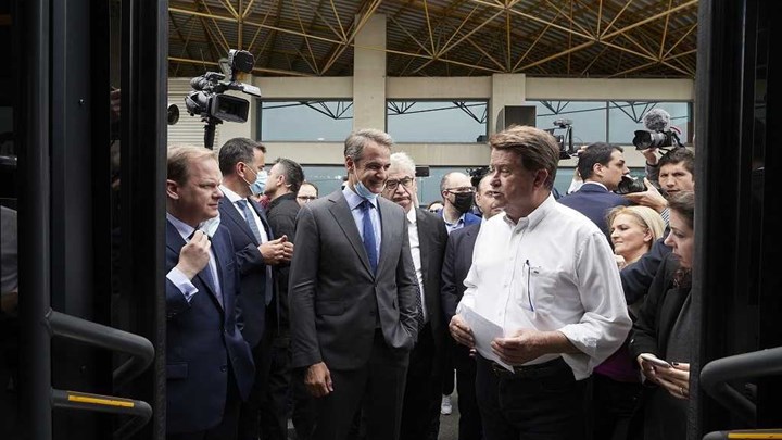 Θεσσαλονίκη: Το αναπάντεχο δώρο στον Μητσοτάκη – Η συγκινητική φωτογραφία πριν από 35 χρόνια – ΒΙΝΤΕΟ