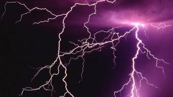 Κακοκαιρία: Πάνω από 1.600 κεραυνοί έπεσαν την Τρίτη