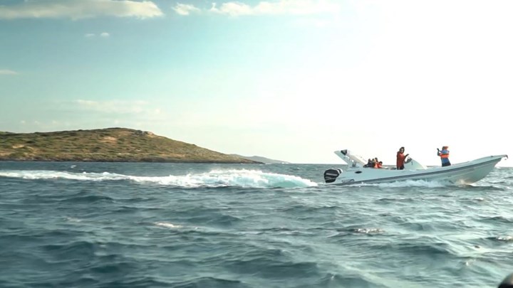 Κορονοϊός: Έπιασαν δουλειά οι πλωτές ομάδες του ΕΟΔΥ – Εντυπωσιακό ΒΙΝΤΕΟ από τη δράση τους στα νησιά